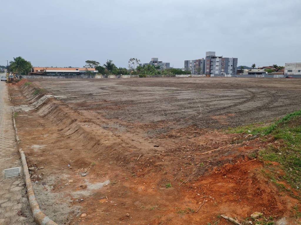 Nivelamento de terreno para empreendimento residencial